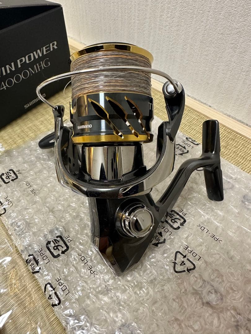 SHIMANO TWIN POWER 4000MHG スピニングリール