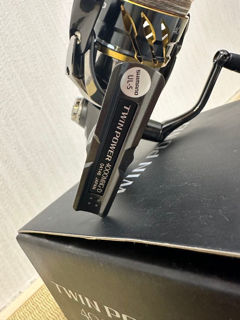 SHIMANO TWIN POWER 4000MHG スピニングリール