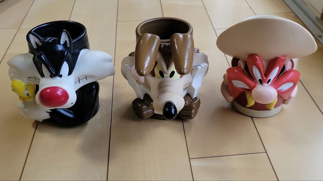 【希少】ルーニーテューンズ　 3Dフェイス　マグカップ 3個セット