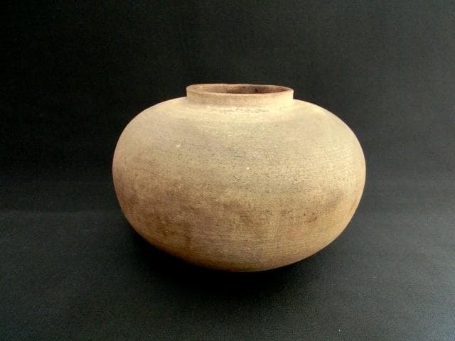 壷■かなり時代の有る古い白土の丸壺 自然釉 古玩 唐物 中国 時代物 骨董品■