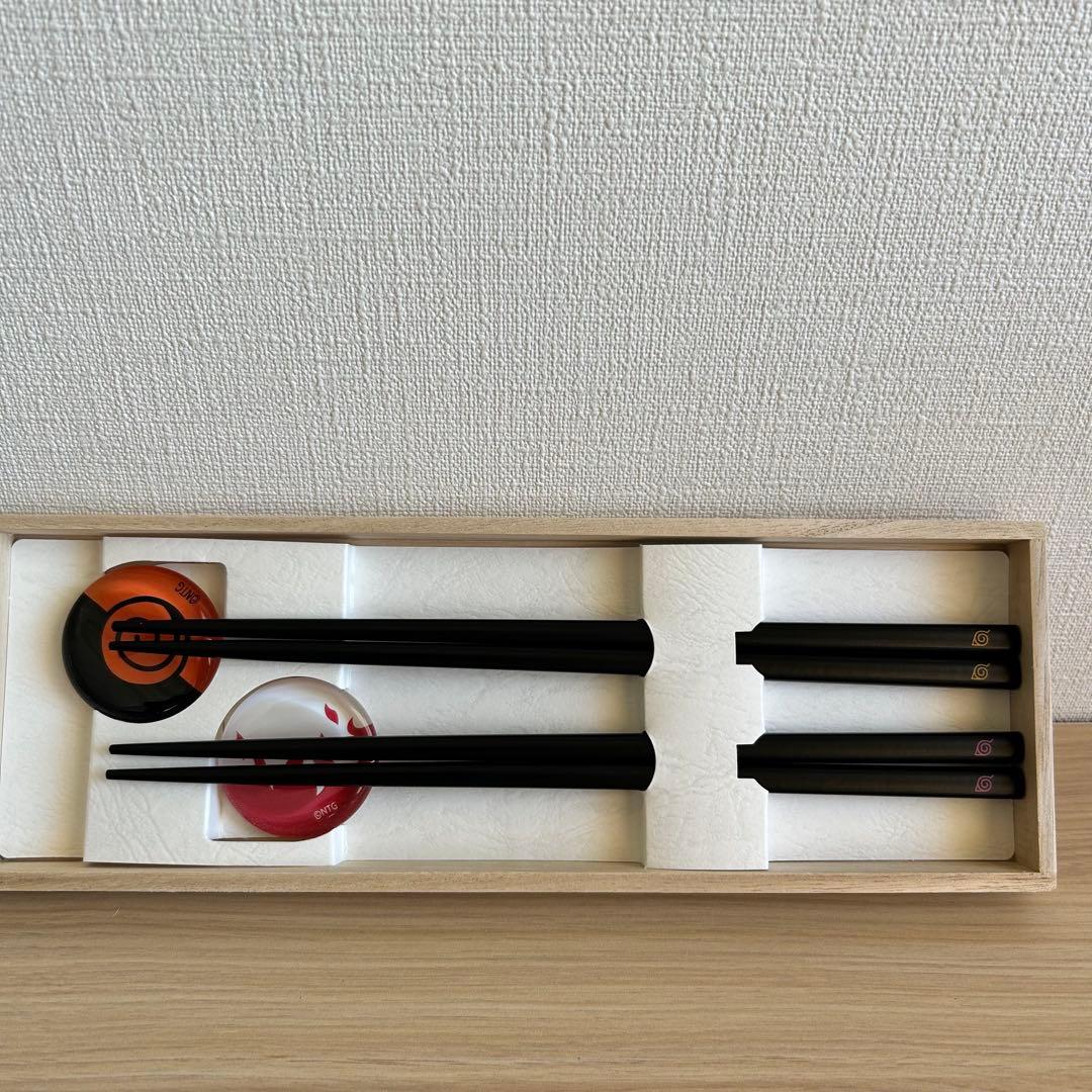 NARUTO THE GALLERY 20周年限定　桐箱入り 箸置き　箸セット
