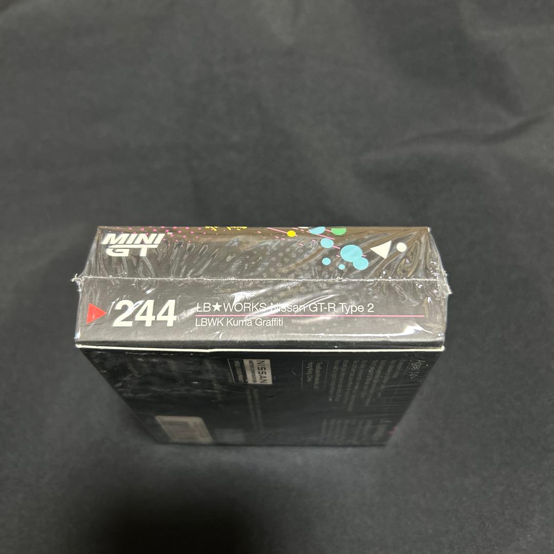 MINI GT 244 リバティーウォーク GT-R Kuma LBWK