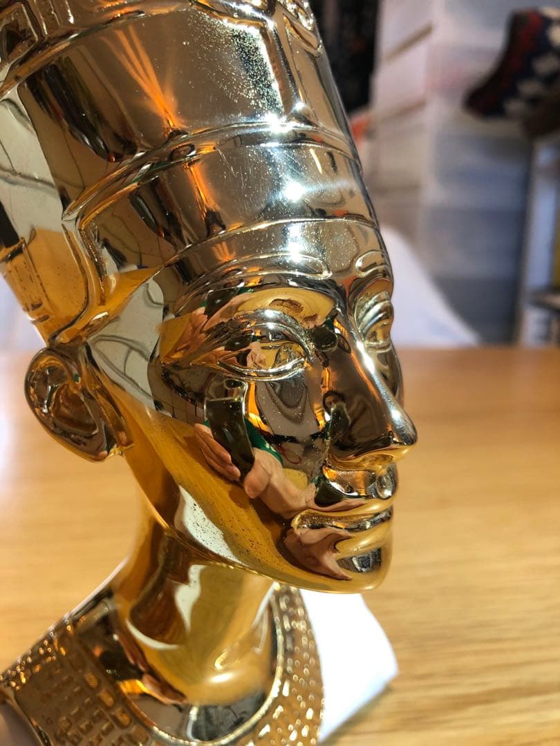 ネフェルティティ　無垢金属製　頭像　エジプト　数量限定　ゴールド