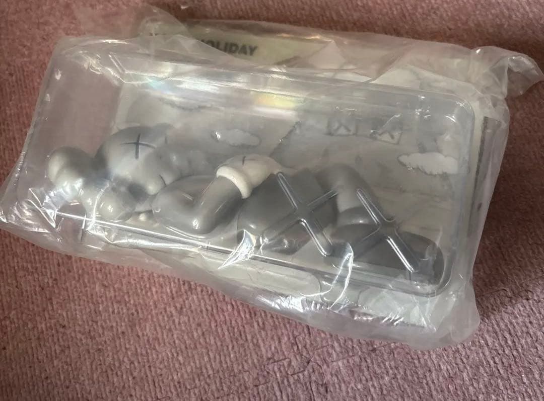 KAWS HOLIDAY JAPAN 新品 フィギュア 富士山ver 日本限定