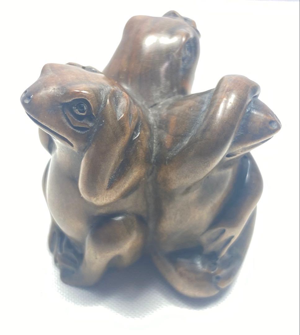 根付柘植　サンカエル(見て、言って、聞いてカエル）の彫刻　黄楊繊細彫刻置物　木製