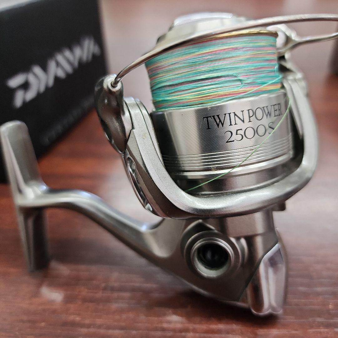 TWIN POWER 2500S リール