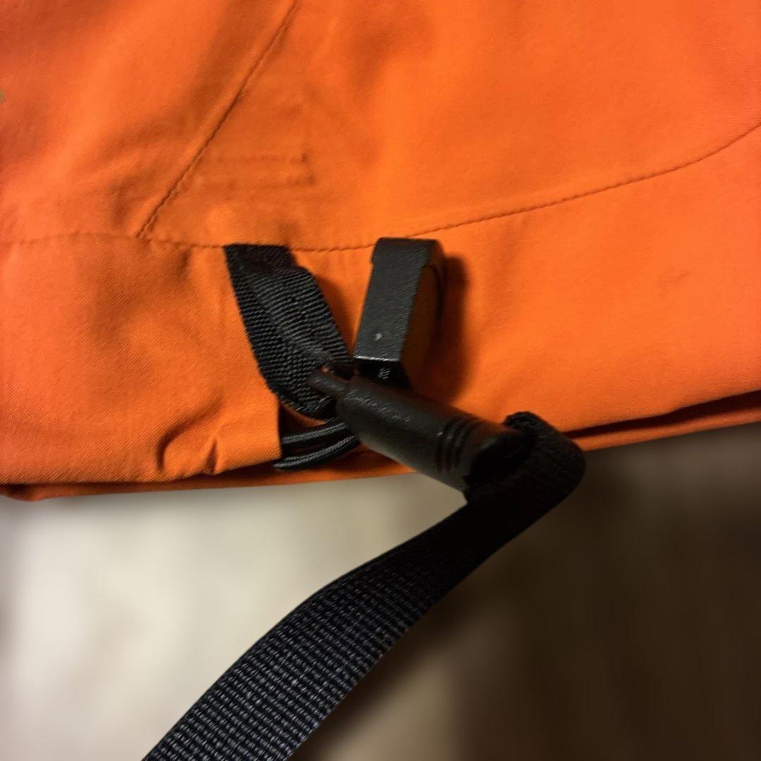 アークテリクス　アルファSVグローブ