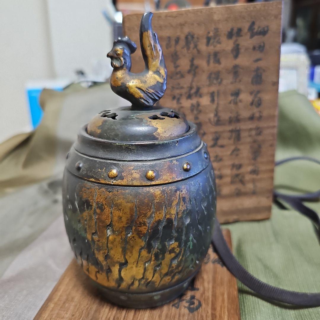 秦蔵六造　鍍金銅　諌鼓　香炉