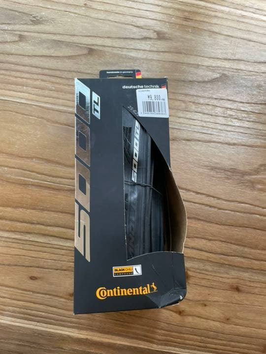 自転車タイヤ　continental    コンチネンタル