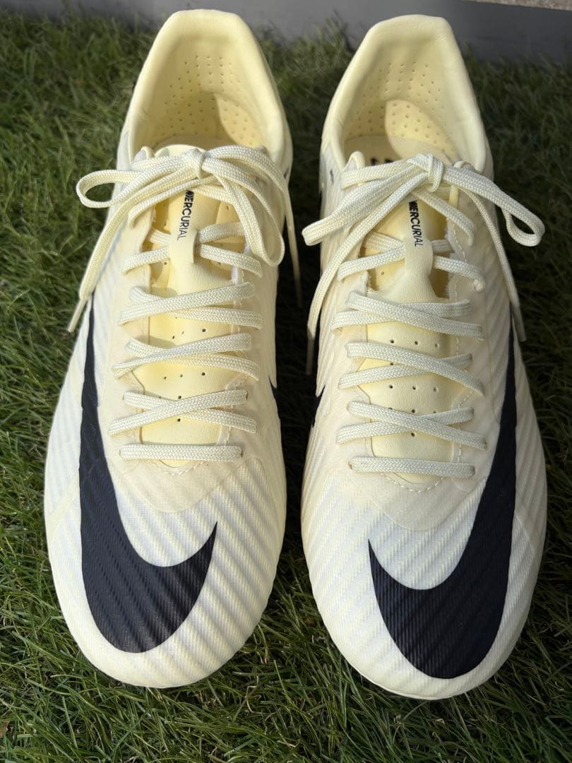 ナイキマーキュリアル ヴェイパー 15 アカデミー ローカット 26.5