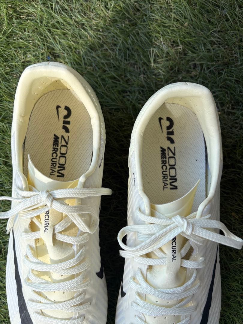 ナイキマーキュリアル ヴェイパー 15 アカデミー ローカット 26.5