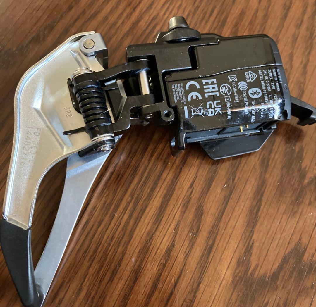 SRAM Red eTap AXS フロントディレーラー