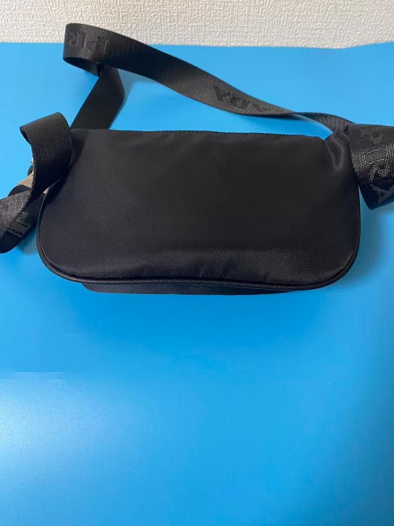 PRADA ショルダーバッグ