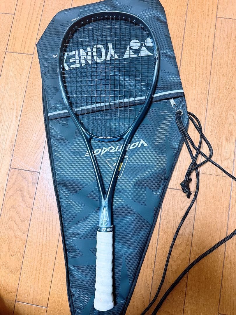 YONEX ボルトレイジ　8V