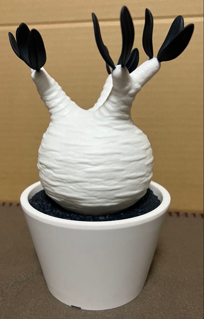 BOTANIZE × 1LDK × MEDICOM TOY グラキリス