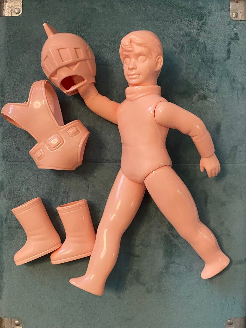 シルバー仮面 面取れ 未塗装 25cm