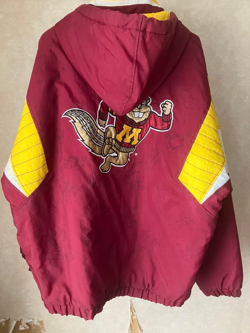 STARTER製MINNESOTA gophersアノラック選手サイン入り？