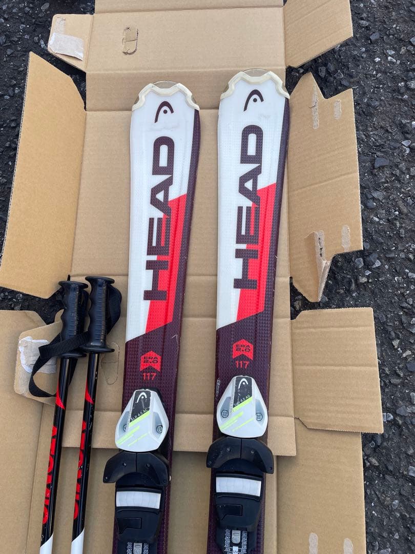 HEAD、ATOMIC ジュニアスキー板+ストック＋ブーツセット