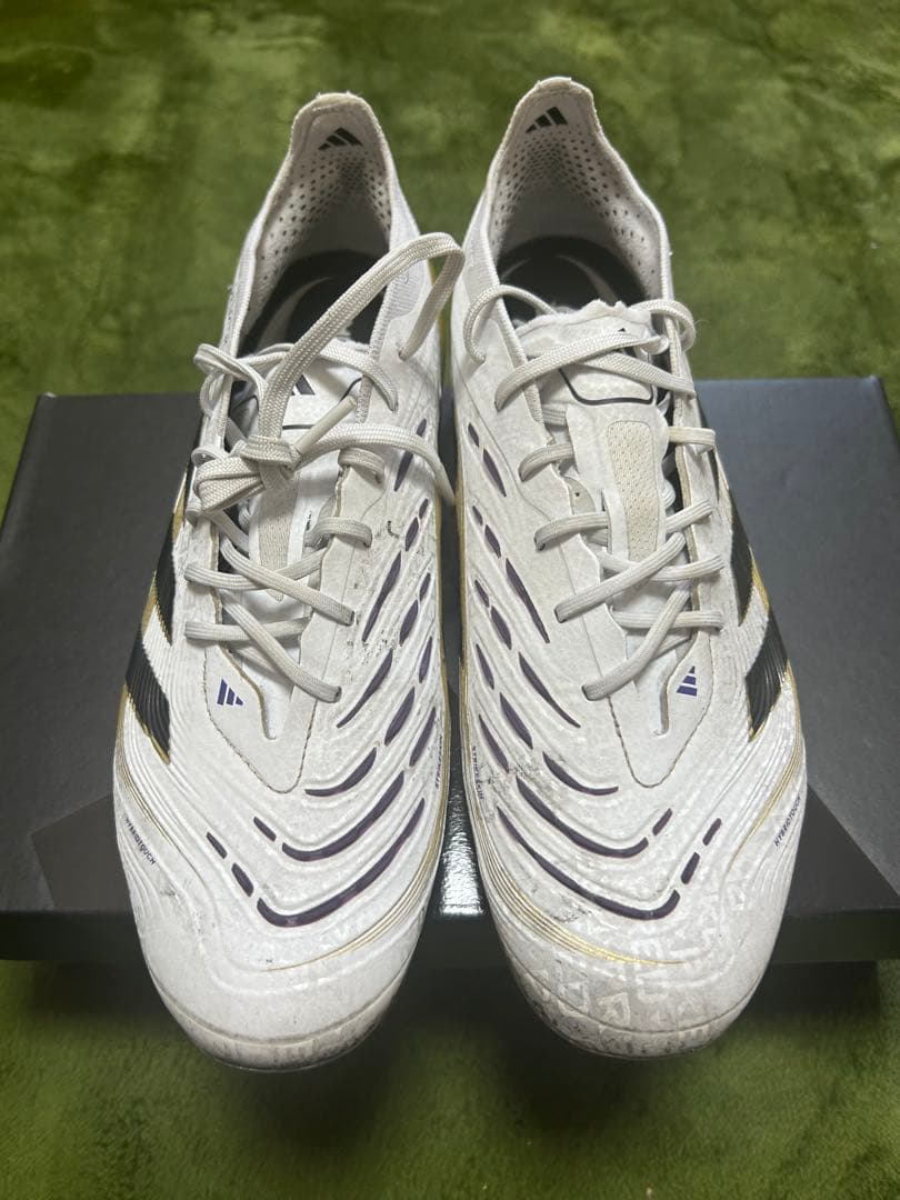 【本日限りこの値段】 プレデター ELITE HG/AG JAPAN 26cm