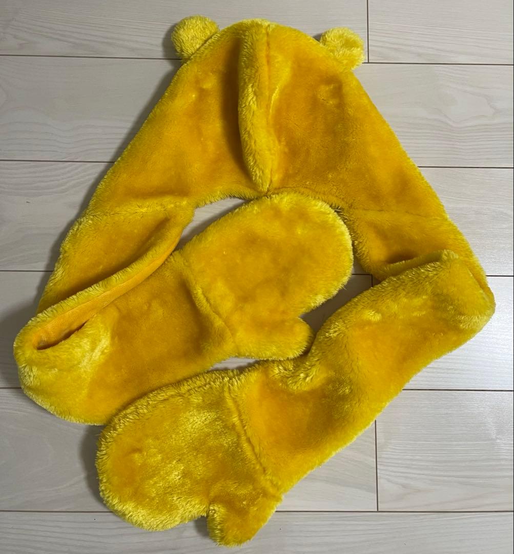 ディズニーリゾート　くまのプーさん手袋付きマフラーキャップ　ファンキャップ