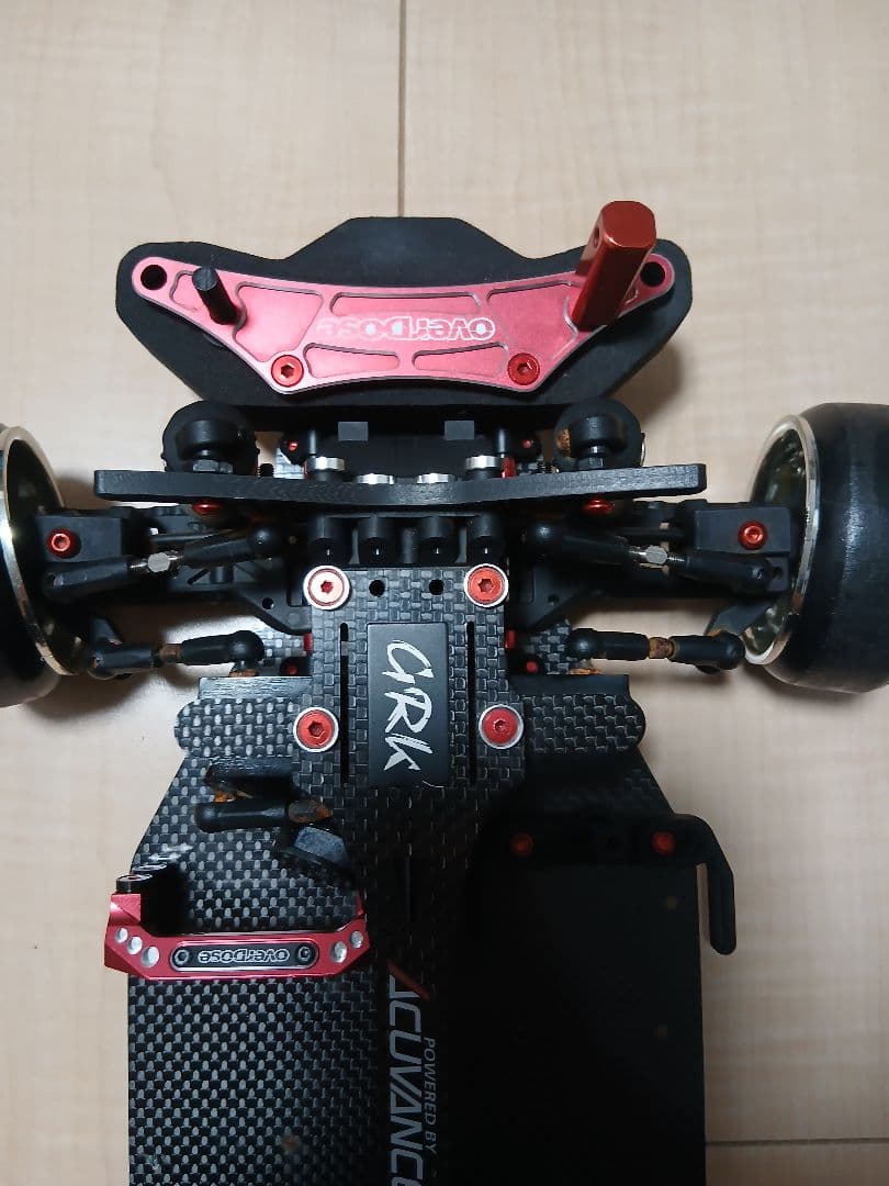 grk グローバル　カーボンシャーシ