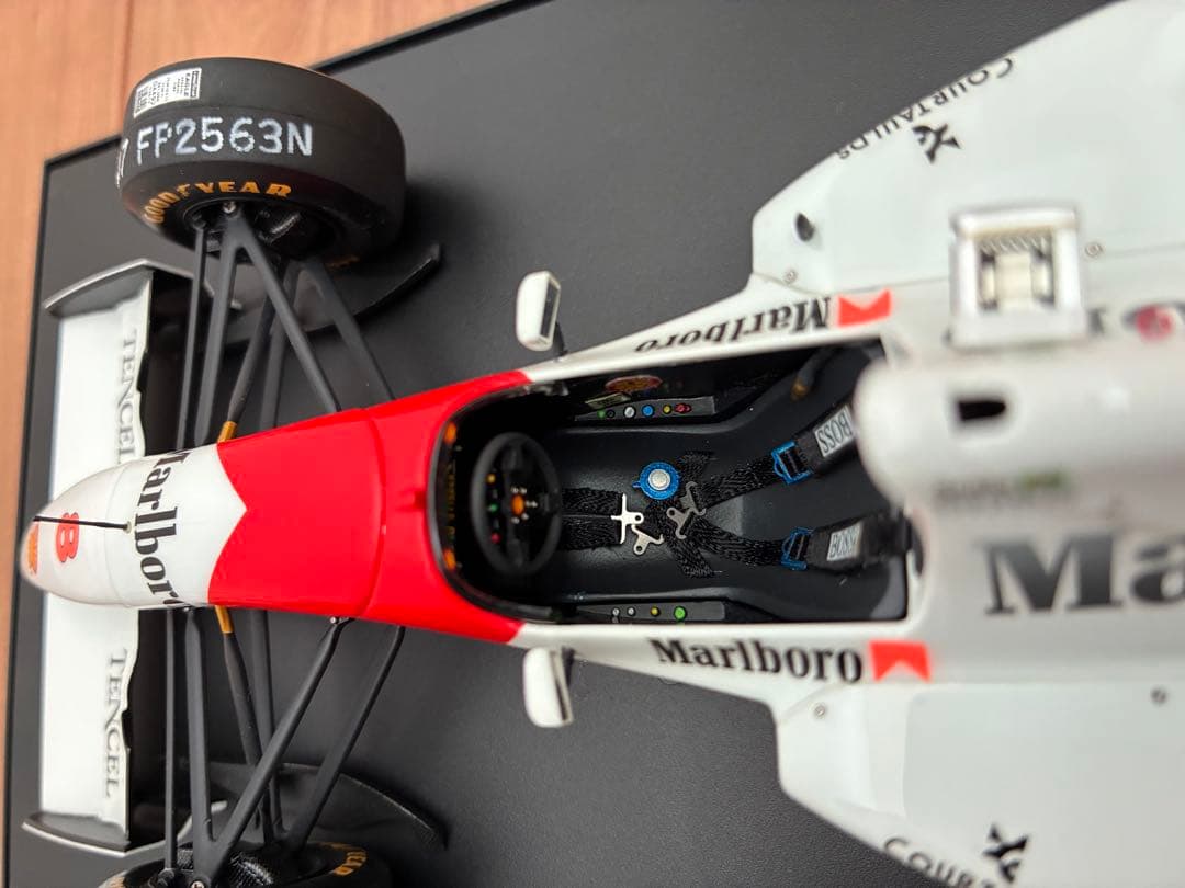 1/20 タミヤ　完成　F1 マクラーレンMP4/8 アイルトンセナ仕様