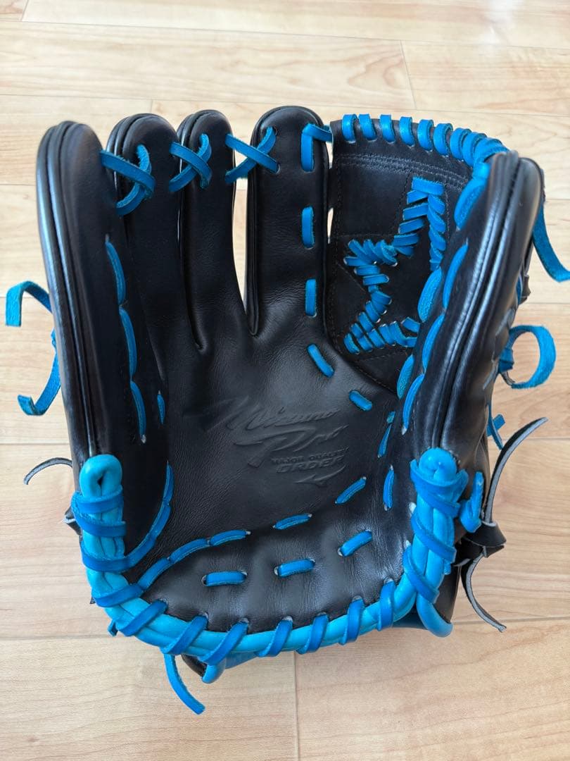 左投げ MizunoPro ミズノプロ 軟式オーダーグローブ　個人名等　刺繍無し