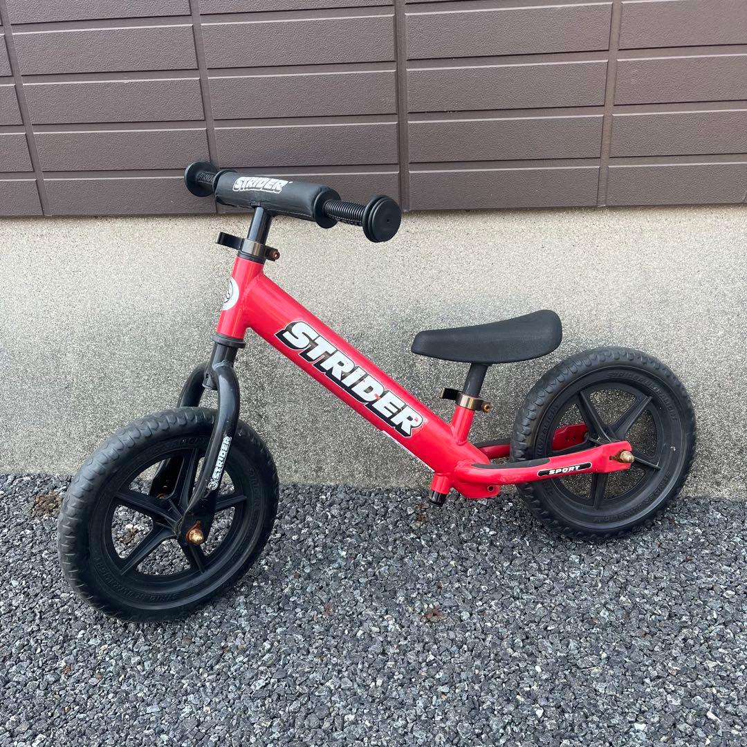 人気　ストライダー　日本正規品　スポーツモデル　STRIDER12　キッズバイク