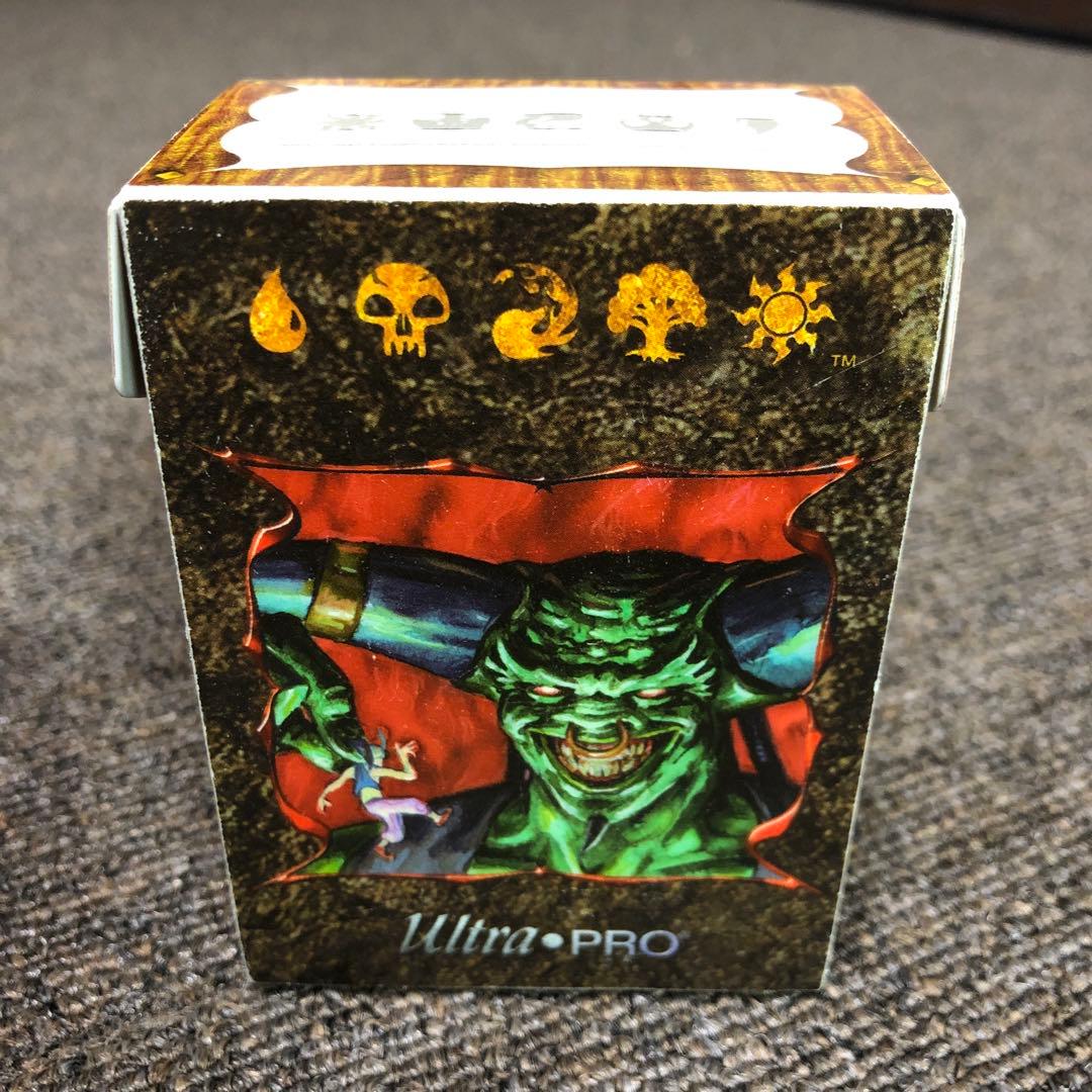 Ultra Pro ブラックロータス デッキケース