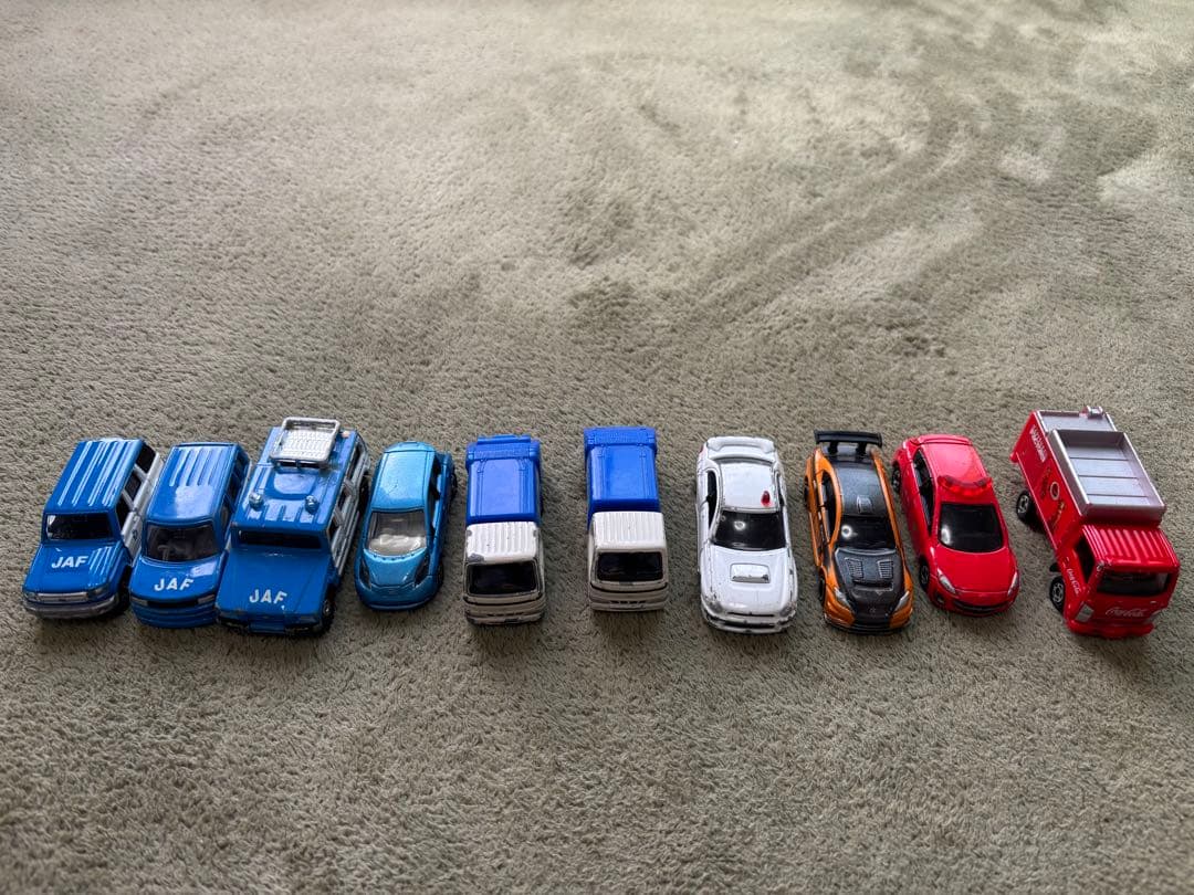 まとめ売り　トミカ120台とアンパンマンキャラクターセット