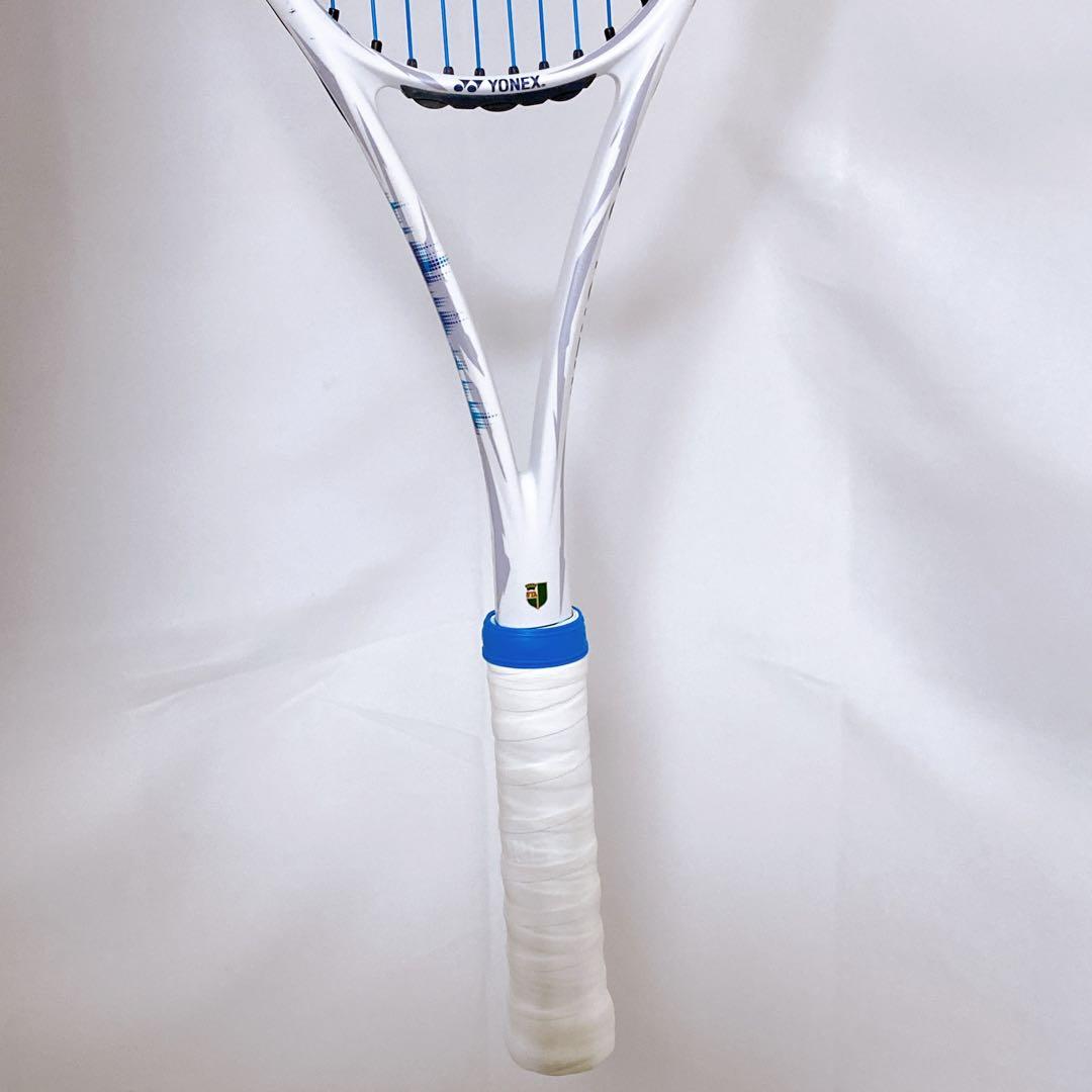 美品　YONEX ヨネックス　VOLTRAGE5V ボルトレイジ5V ホワイト