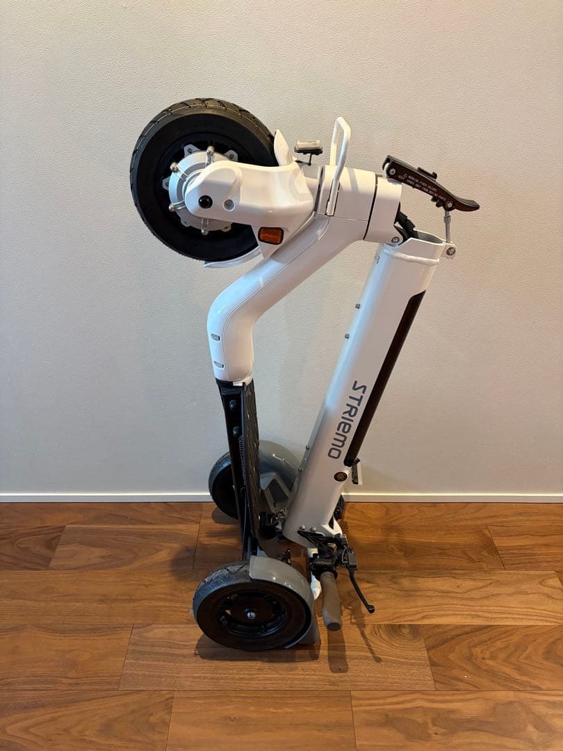 STRIEMO ストリーモ S01JT 電動 公道走行可 初回抽選モデル 3輪