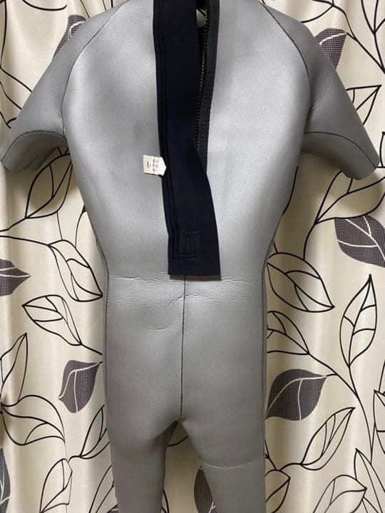 ※値下げしました【匿名配送】MOBBY’S モビーズ ウェットスーツ スプリング