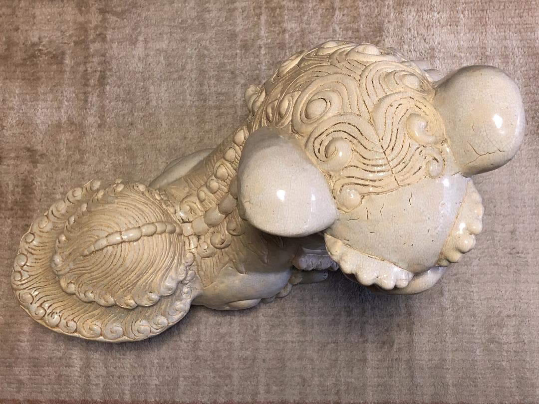 【 大白獅子 】 玉獅子　献上上手　68ｃｍ 　19.6ｋｇ