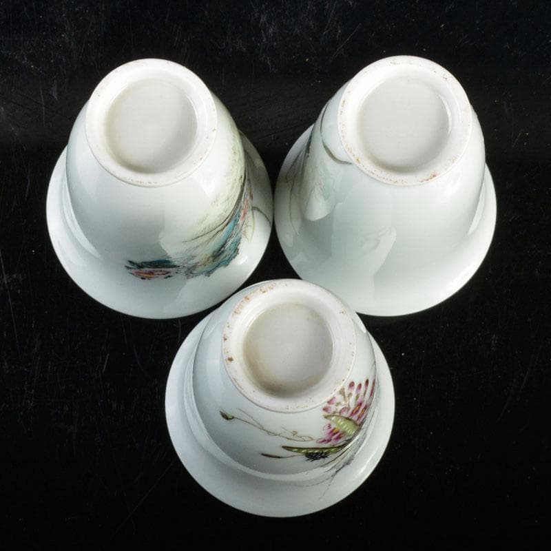 中国　景徳鎮　粉彩　花草昆虫文　酒杯　三客　F　R4790