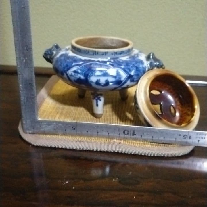 時代染め付獅子頭香炉美品です。