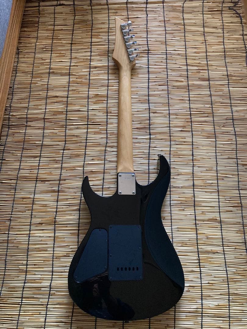 ☆最終値下決断☆ FERNANDES STをモディファイした逸品　新機能満載