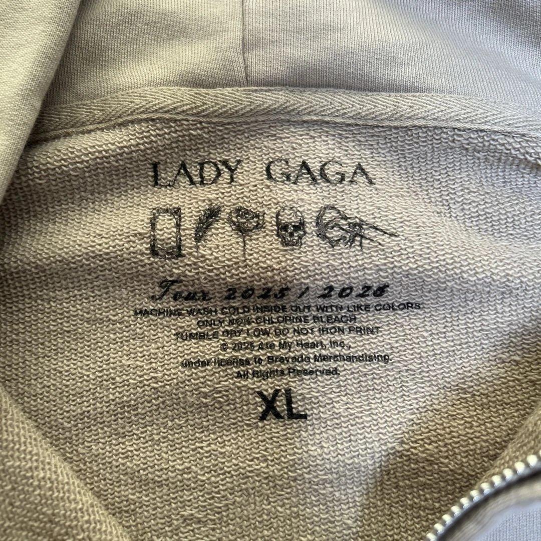 最終値下げ！新品2026年レディーガガライブパーカー ベージュ