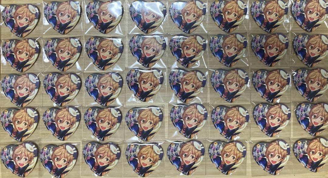 真白友也 缶バッジ