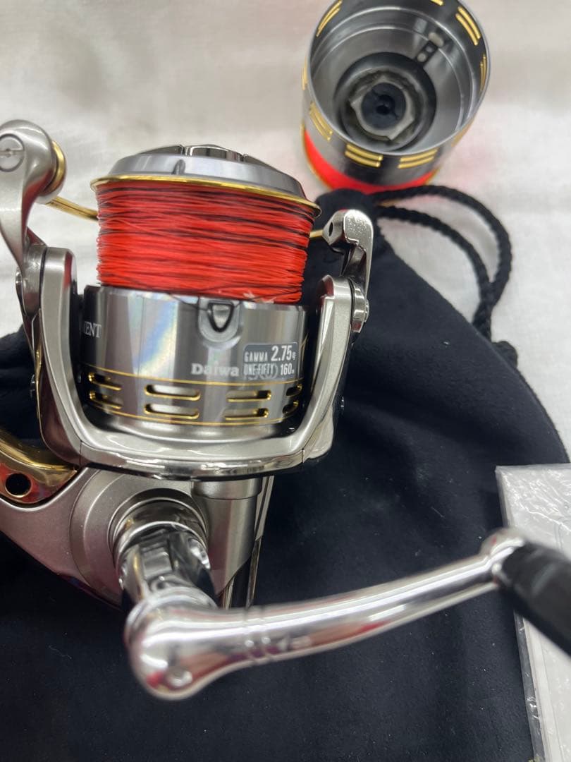 [美品]ダイワ・06トーナメントISO Z2500LBD(替えスプール付き)