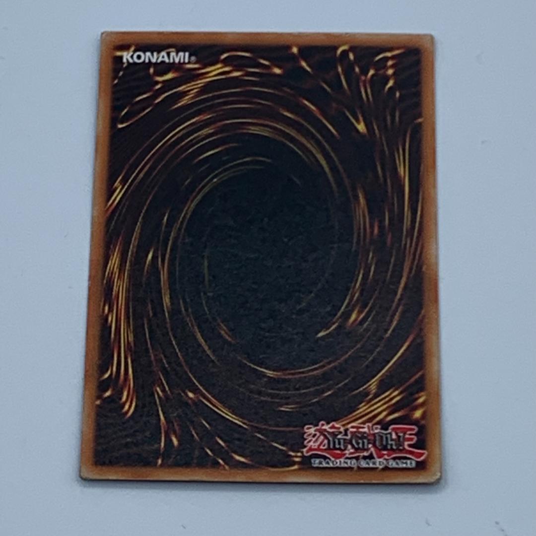 遊戯王　ブラックマジシャン　英語　DDS-002  シークレットレア　E1