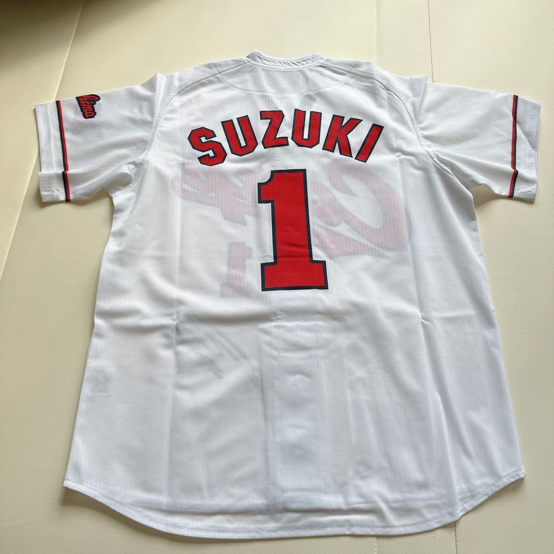 鈴木誠也 サイン入りユニフォーム