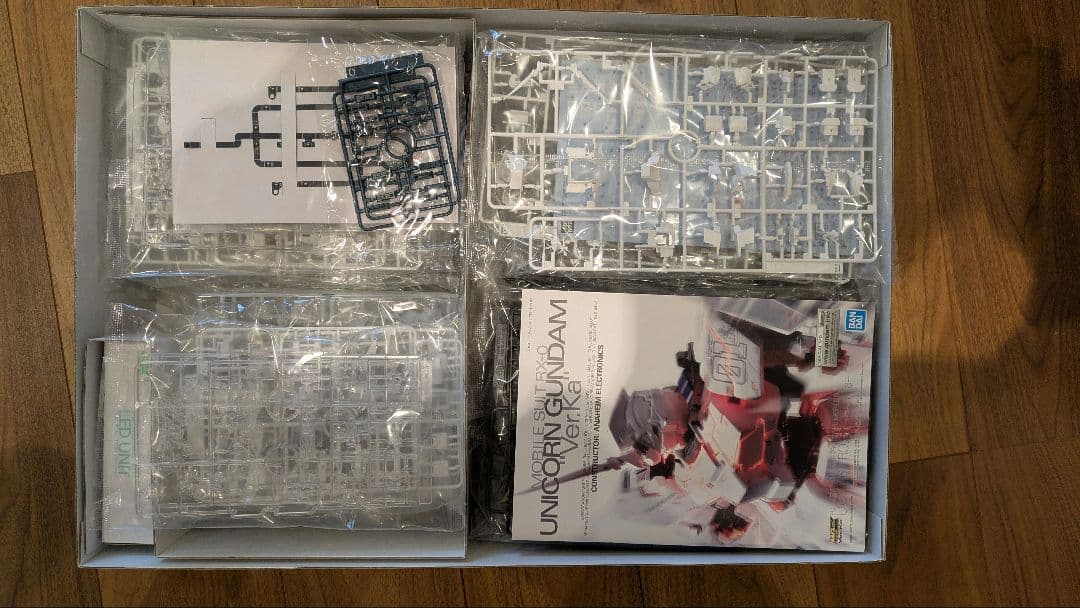 MGEX ユニコーン　未開封品　箱凹み傷あり