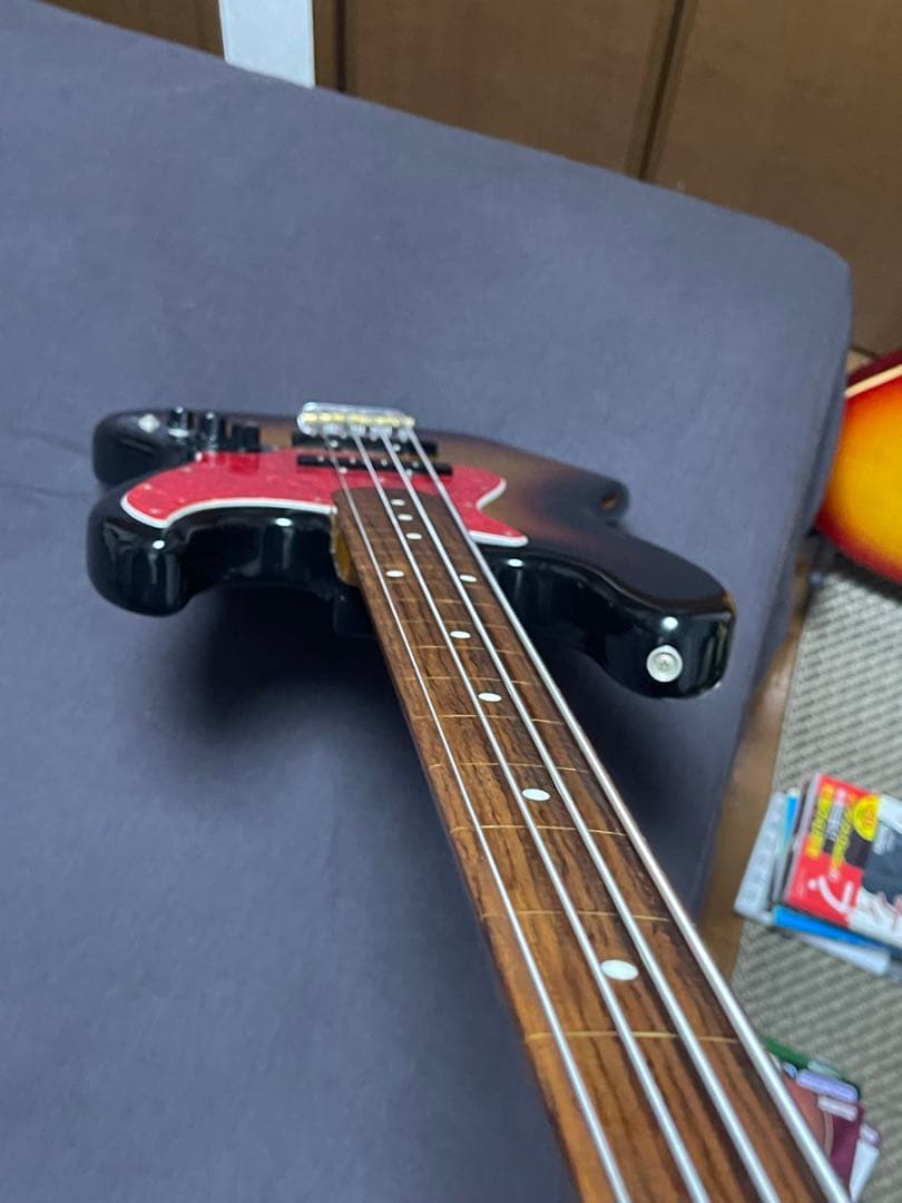 フェンダージャパン　フレットレスベース