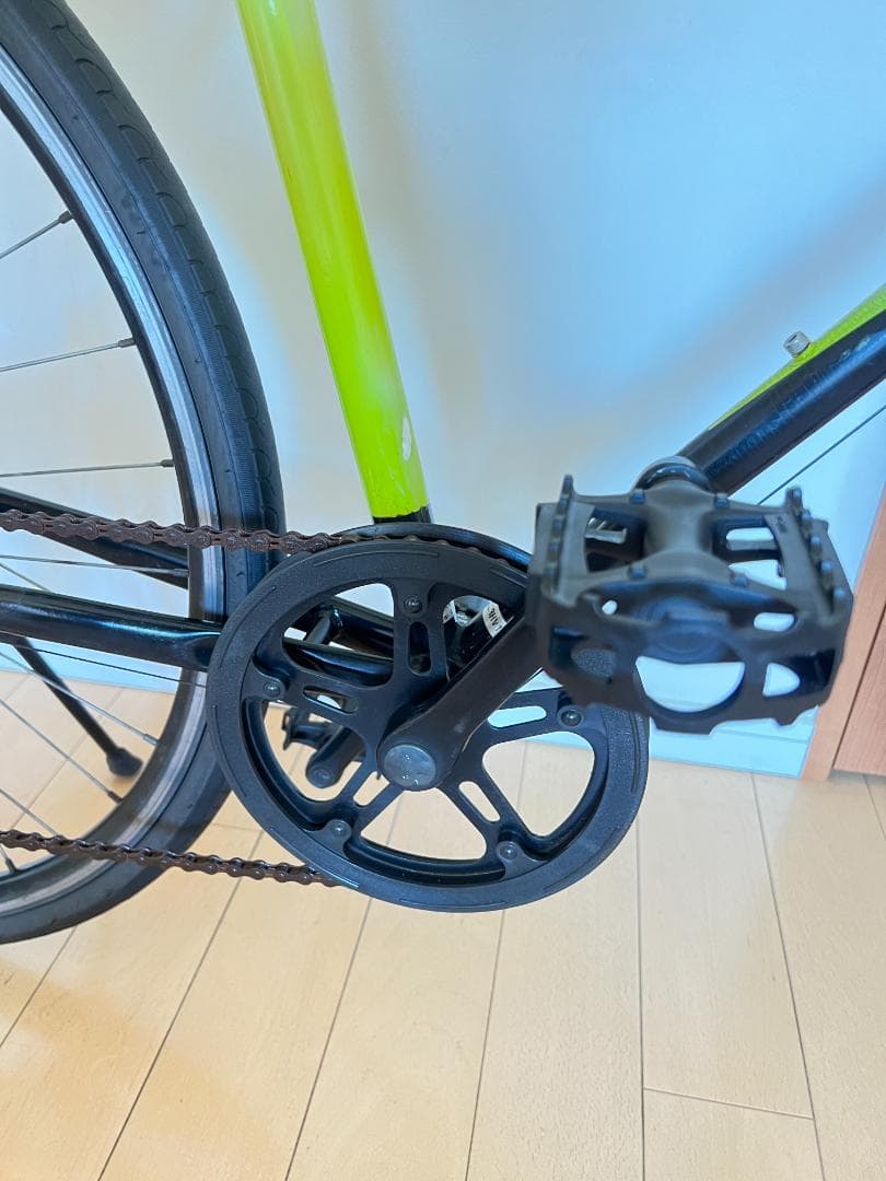 PHERKAD（フェルカド）クロスバイク　白系　シマノ外装6段変速　引取専用