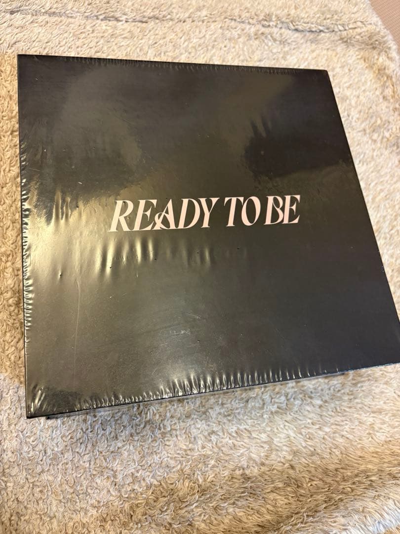 READY TO BE 未開封　twice アプグレ　限定　トレカ　タオル