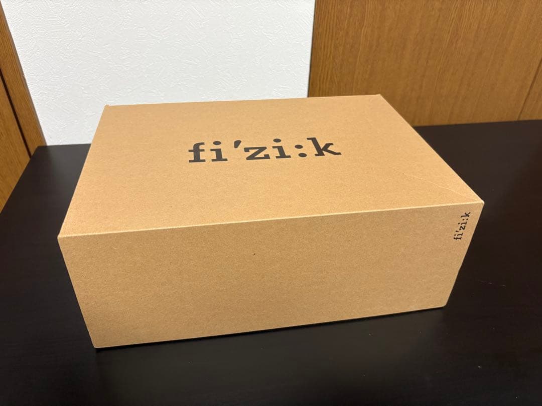 ウェア fizik TRANSIRO HYDRA AEROWEAVE CARBON