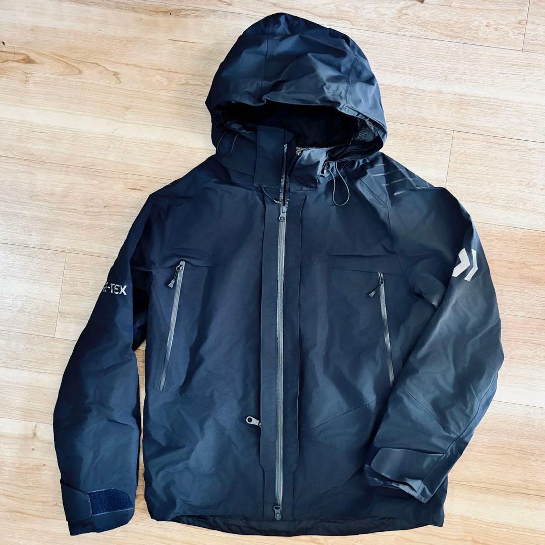 新品 DAIWA ダイワ GORE-TEX レインスーツ ウェア 釣り M