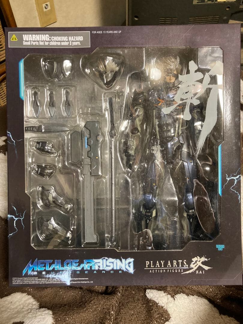 メタルギアライジング 雷電 フィギュア 新品 プレイアーツ