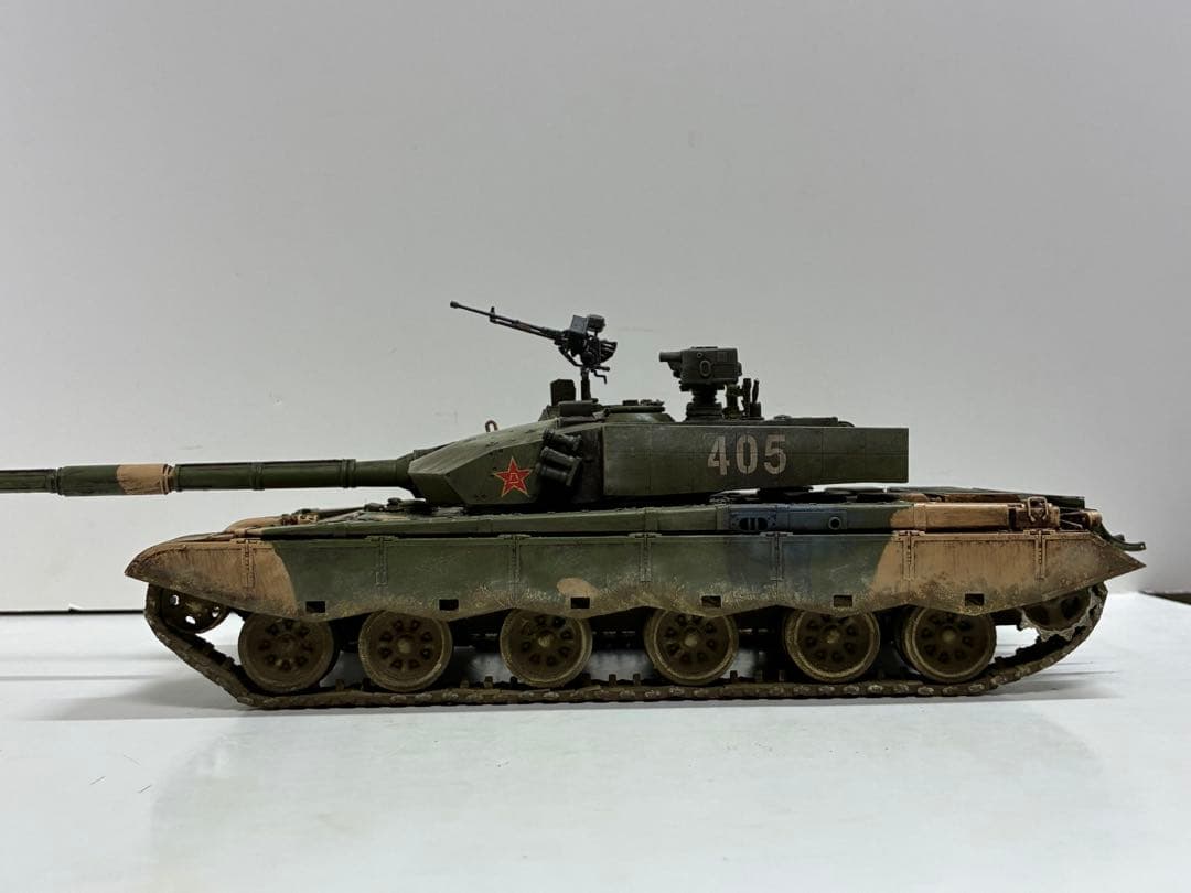 ホビーボス　1/35 ZTZ 99B 戦車　完成品プラモデル　99G式戦車　中国